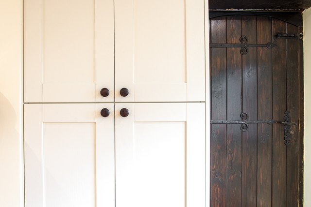 Classic Monochrome traditional-kitchen