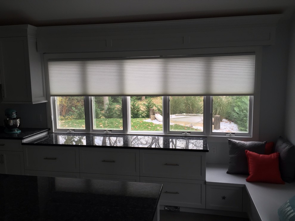 Duette easy rise. Élan Architella Fabric. Notice picture with blind up. The stac
