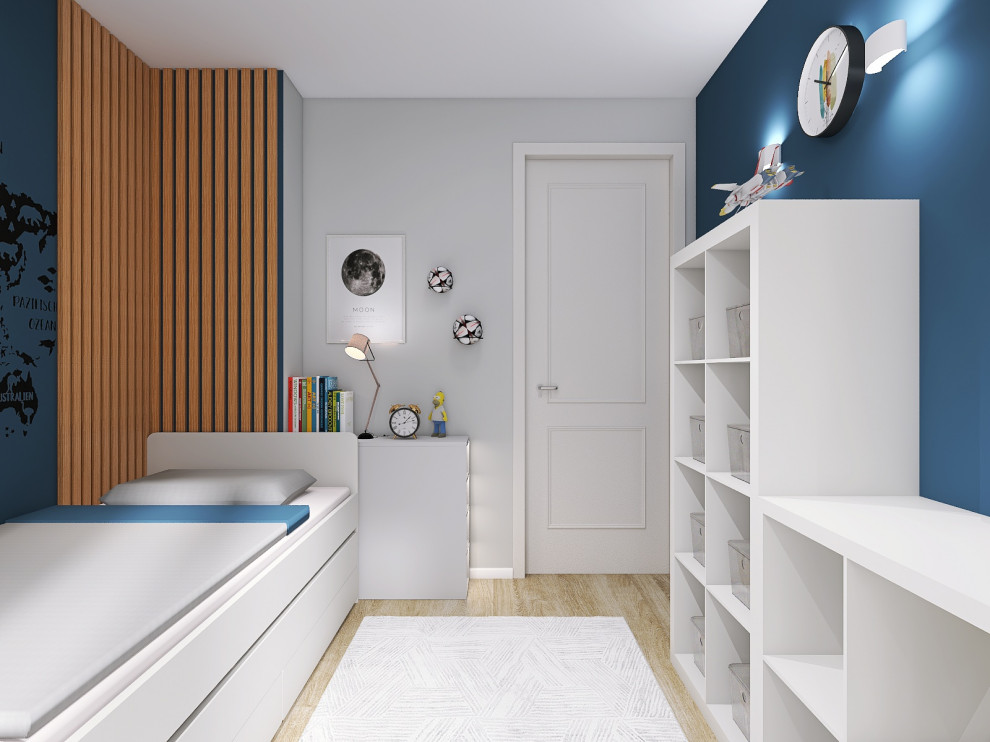 Exempel på ett skandinaviskt pojkrum kombinerat med sovrum och för 4-10-åringar, med blå väggar