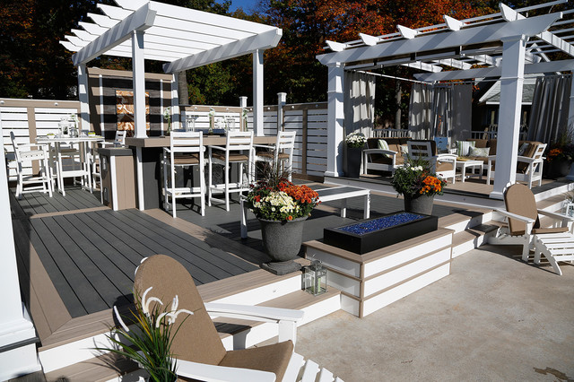 The Beach Club Deck coastal-deck
