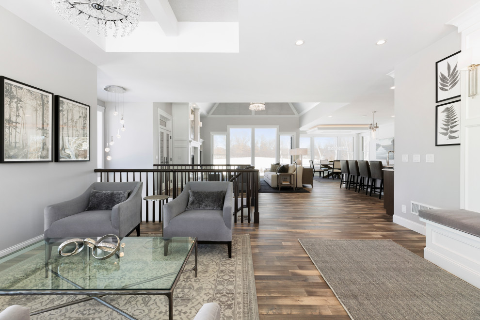 Inspiration for a transitional entryway remodel in Minneapolis