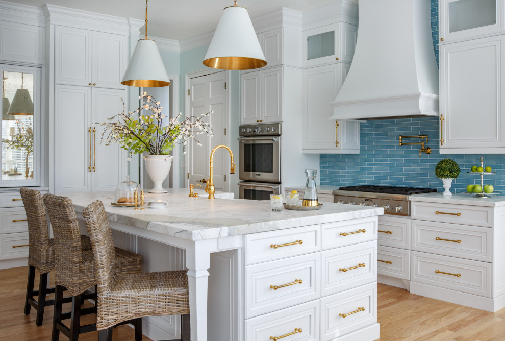 Inspiration for a transitional kitchen remodel in Jacksonville