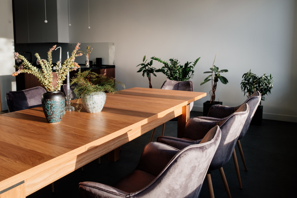 Дом на берегу реки