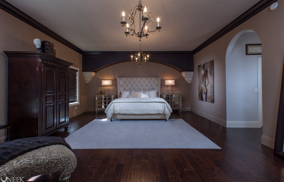 Design ideas for a transitional bedroom in Orlando.