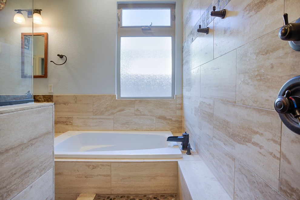 Example of a transitional bathroom design in Phoenix