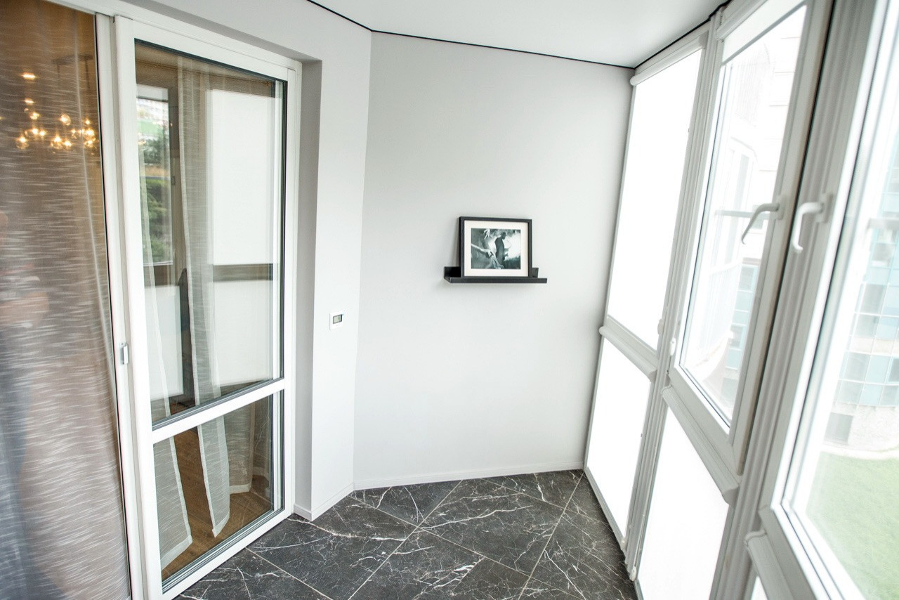 Лоджия 2-х комнатной студии квартиры в Сочи ул.Фабрициуса