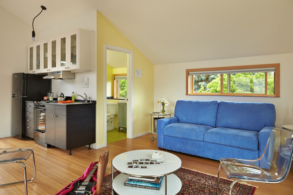 Photo of a small transitional detached granny flat in Seattle.