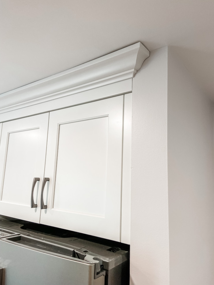 Example of a transitional kitchen design in Baltimore