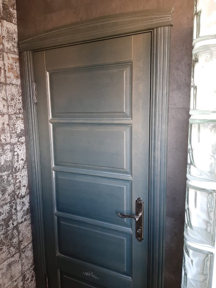 Двери из массива (фото работ с нескольких объектов)