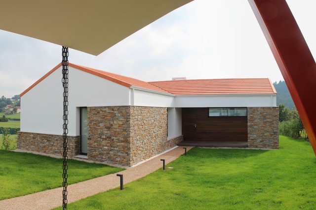 VIVIENDA UNIFAMILIAR LLASCARAS modern-exterior