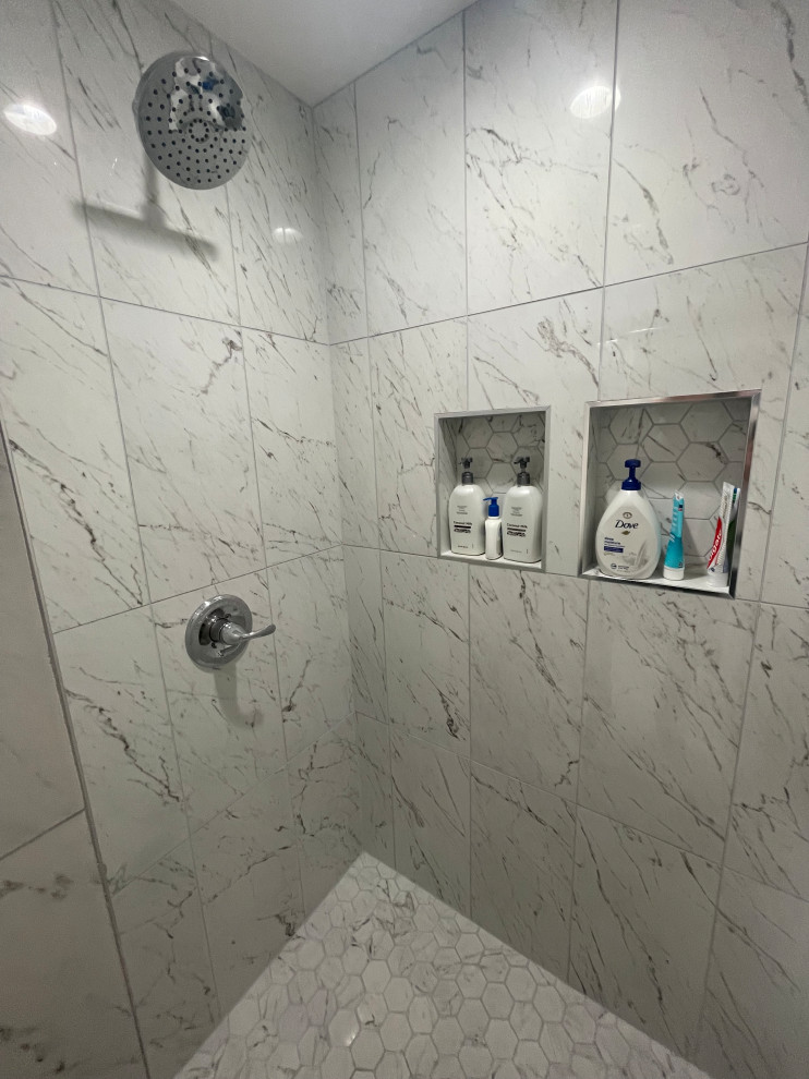 Winthrop Circle Bathroom - Laundry - Fireplaces