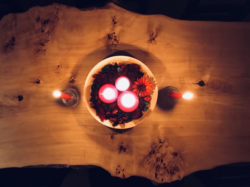 Стол из капового тополя