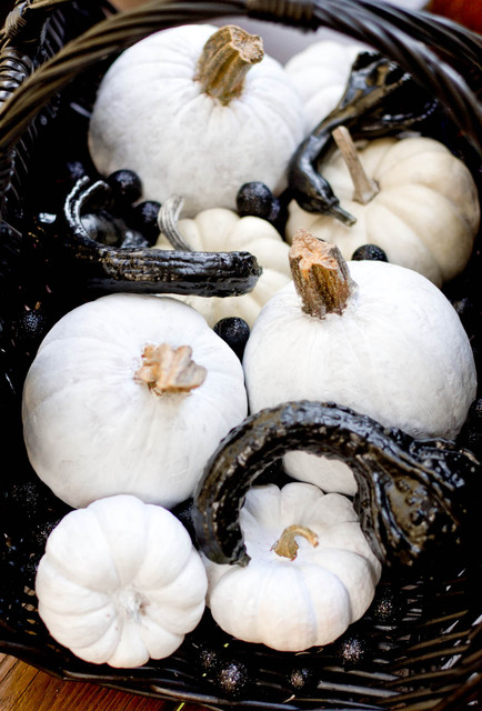 DIY: Fall Baskets portico