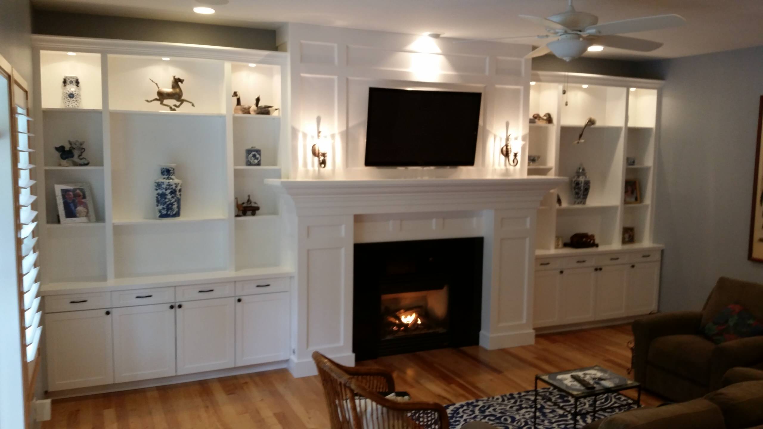 Harris Family Room Mantel & Cabinets