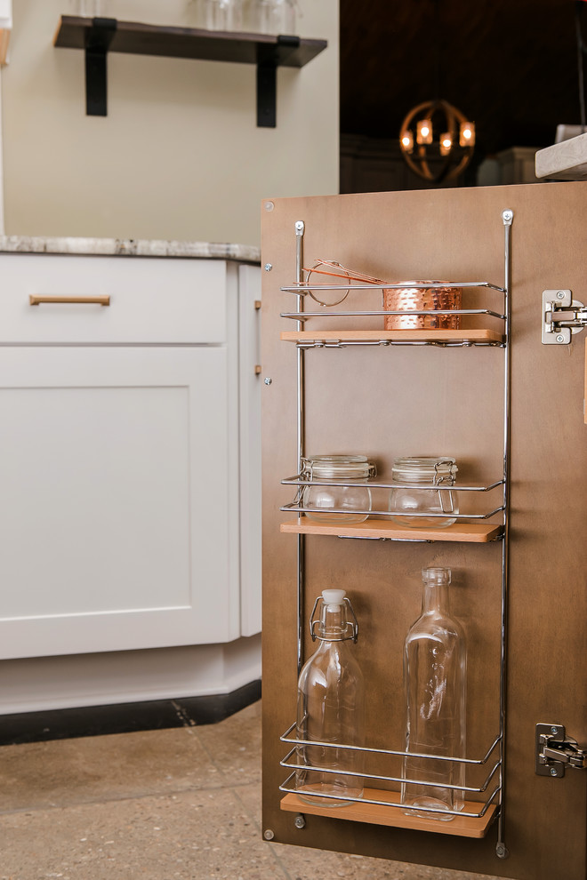 Kitchen - transitional kitchen idea