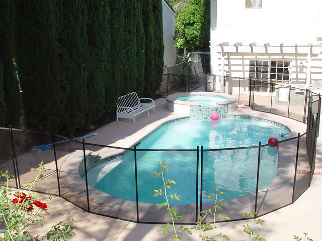 Stunning pool fence design ideas Swimming Pool Fencing Ideas Moderne Los Angeles Par Guardian Fence Systems Houzz