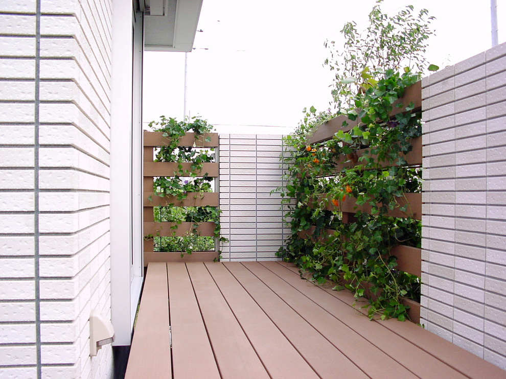 Design ideas for a modern deck in Tokyo.