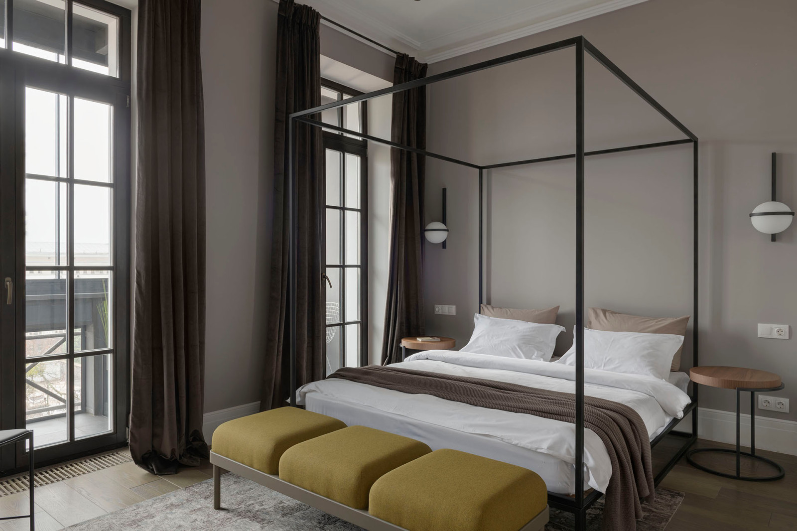 Главная спальня. Вид в сторону балкона