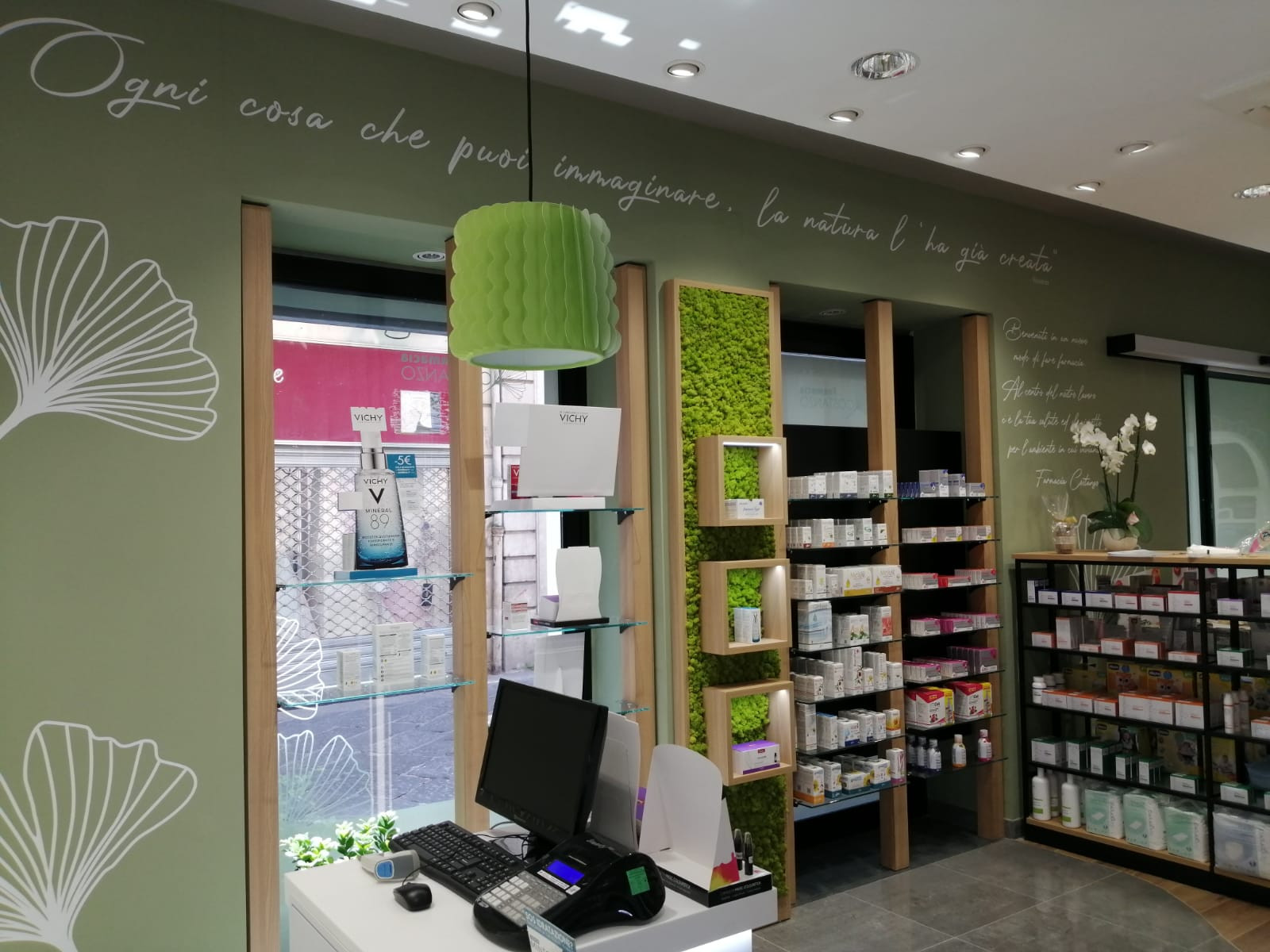 Farmacia Costanzo 100 mq