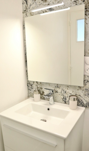 R&eacute;novation d'un studio de 25m2 klassisch-modern-badezimmer