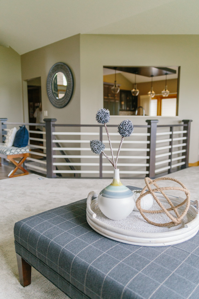 Inspiration for a transitional living room remodel in Minneapolis