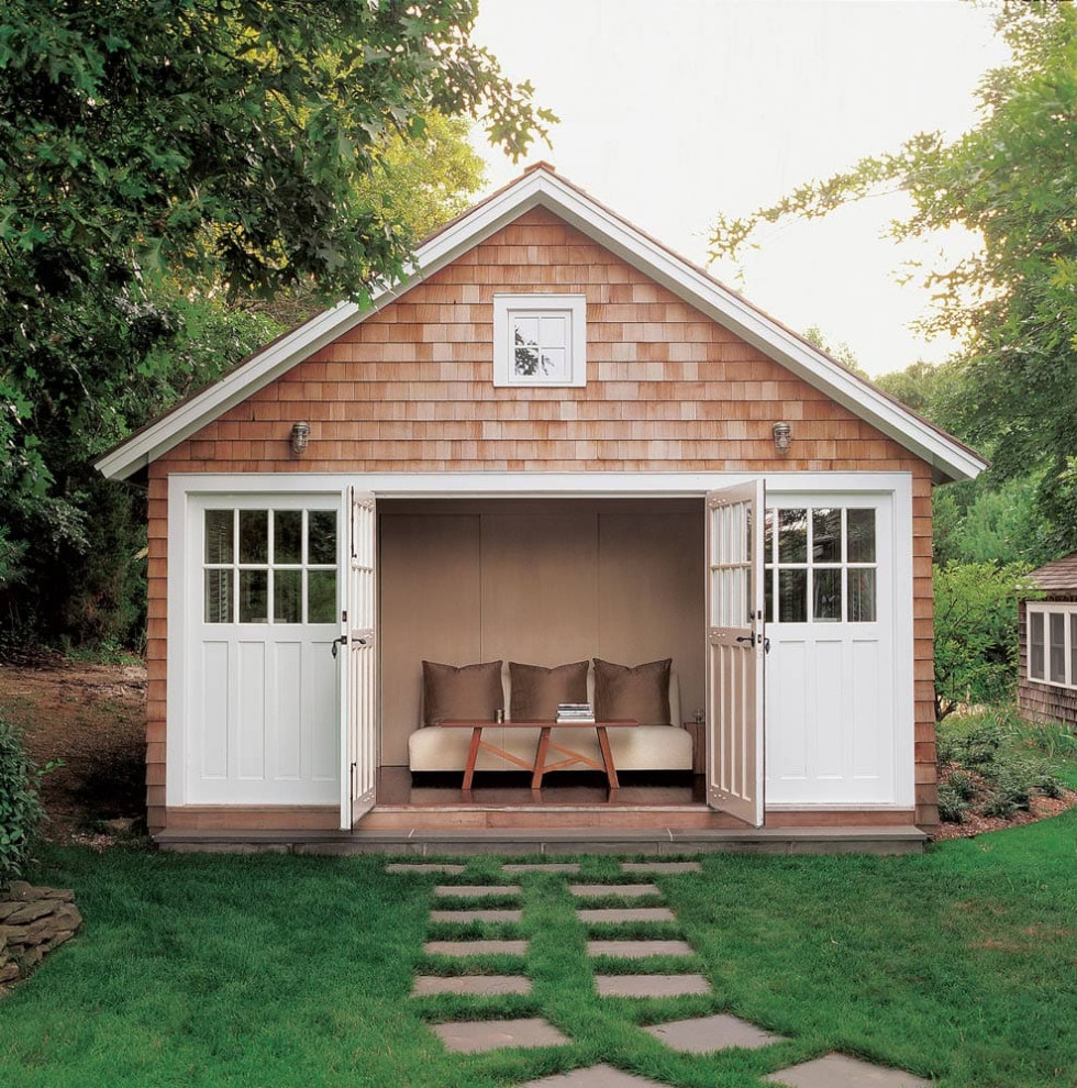 This is an example of a mid-sized contemporary shed and granny flat in New York.