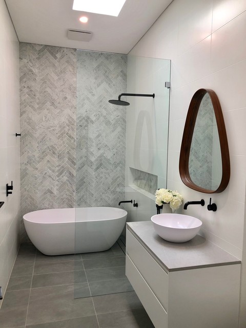 Trail St modern-badezimmer