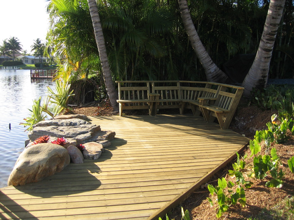 Inspiration for a tropical deck in Miami.