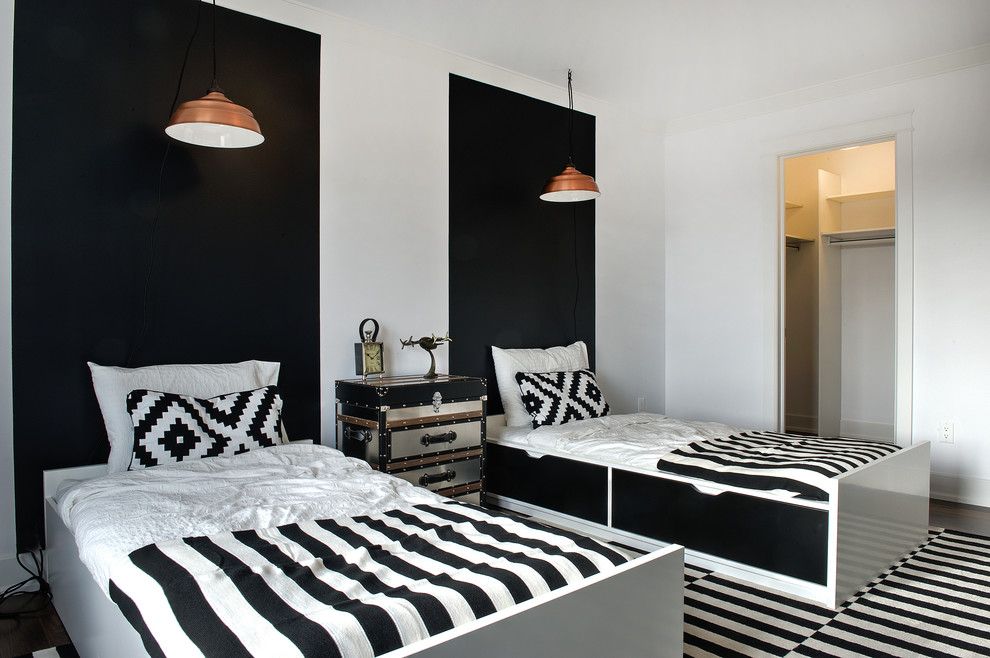 Home design - transitional home design idea in Toronto