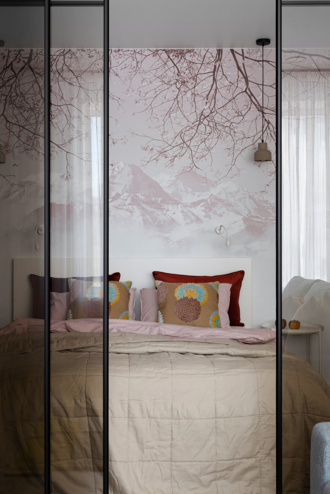 Реализованный проект двухкомнатной квартиры в г. Артем для молодой семьи.