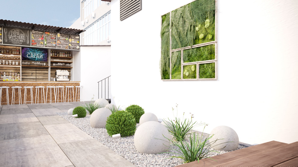 Благоустройство летней террасы бара.