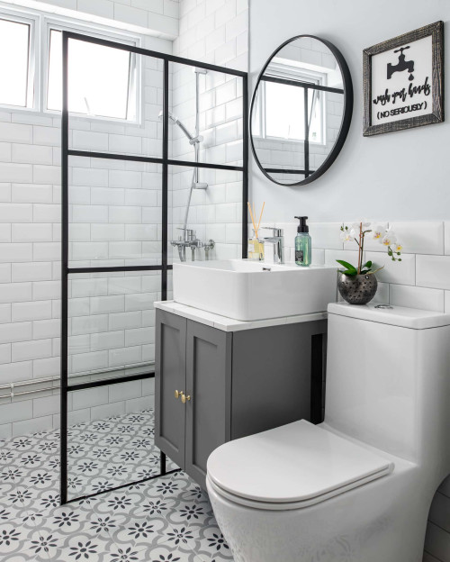 Scandinavian Simplicity: White Subway Tile Ideas Illuminate Your Shower Space