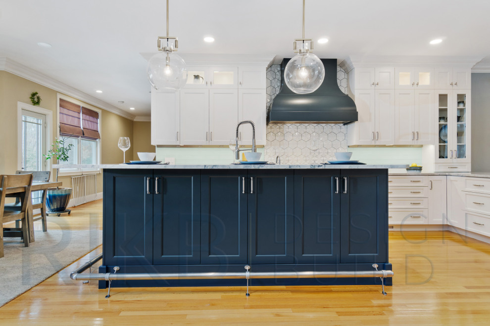 Kitchen - transitional kitchen idea in Providence