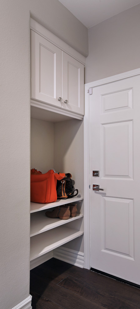 Example of a transitional home design design in Orange County