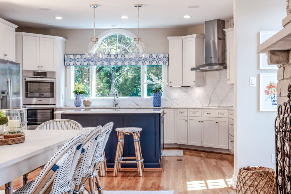 Mid-sized transitional home design photo in St Louis