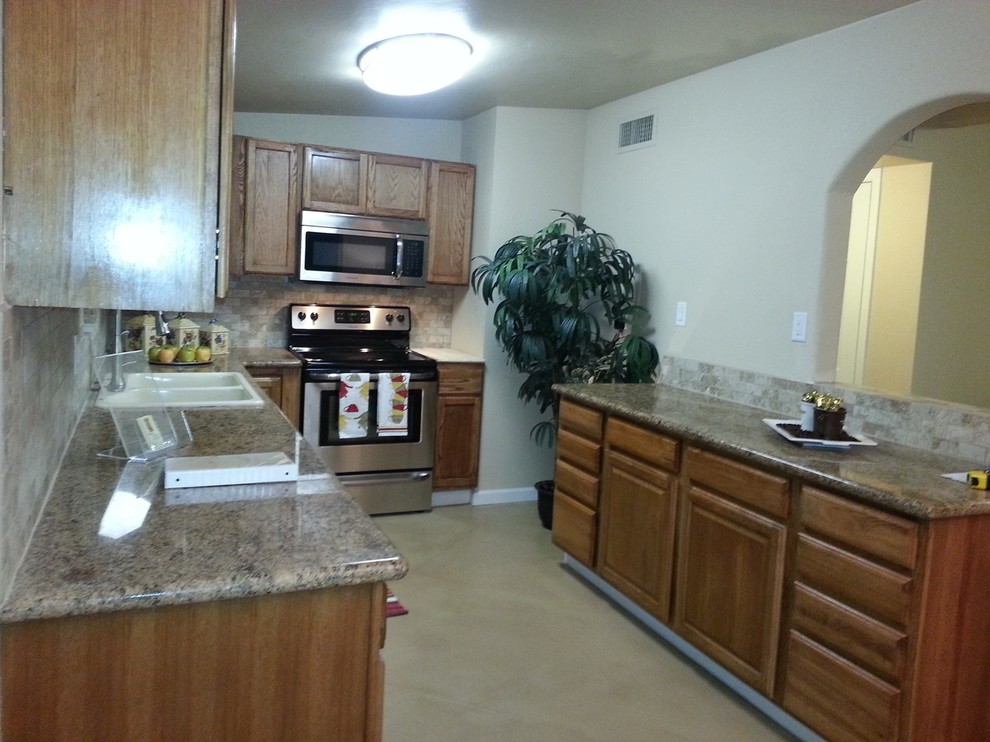 Kitchen - rustic kitchen idea in Phoenix