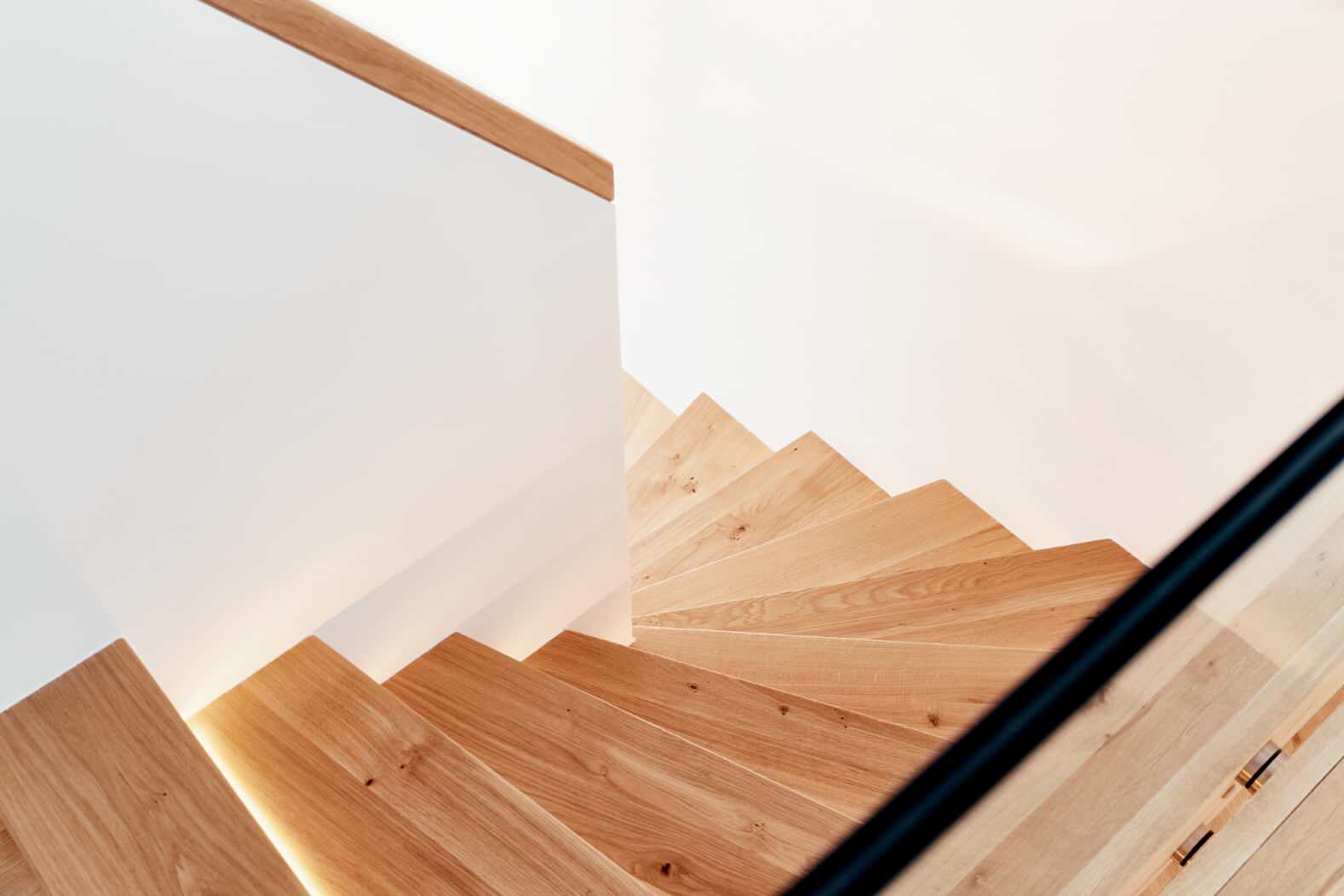 Лестница из натурального дуба