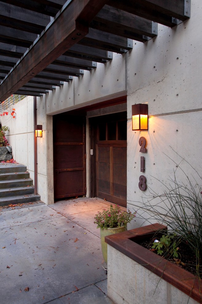 Large transitional attached one-car garage in Seattle.