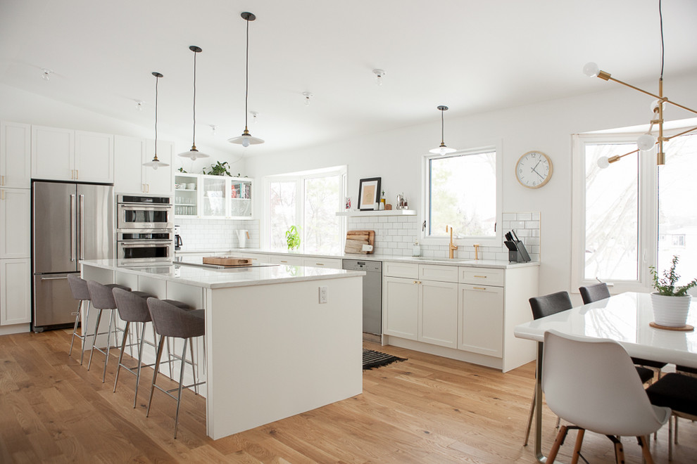 Home design - transitional home design idea