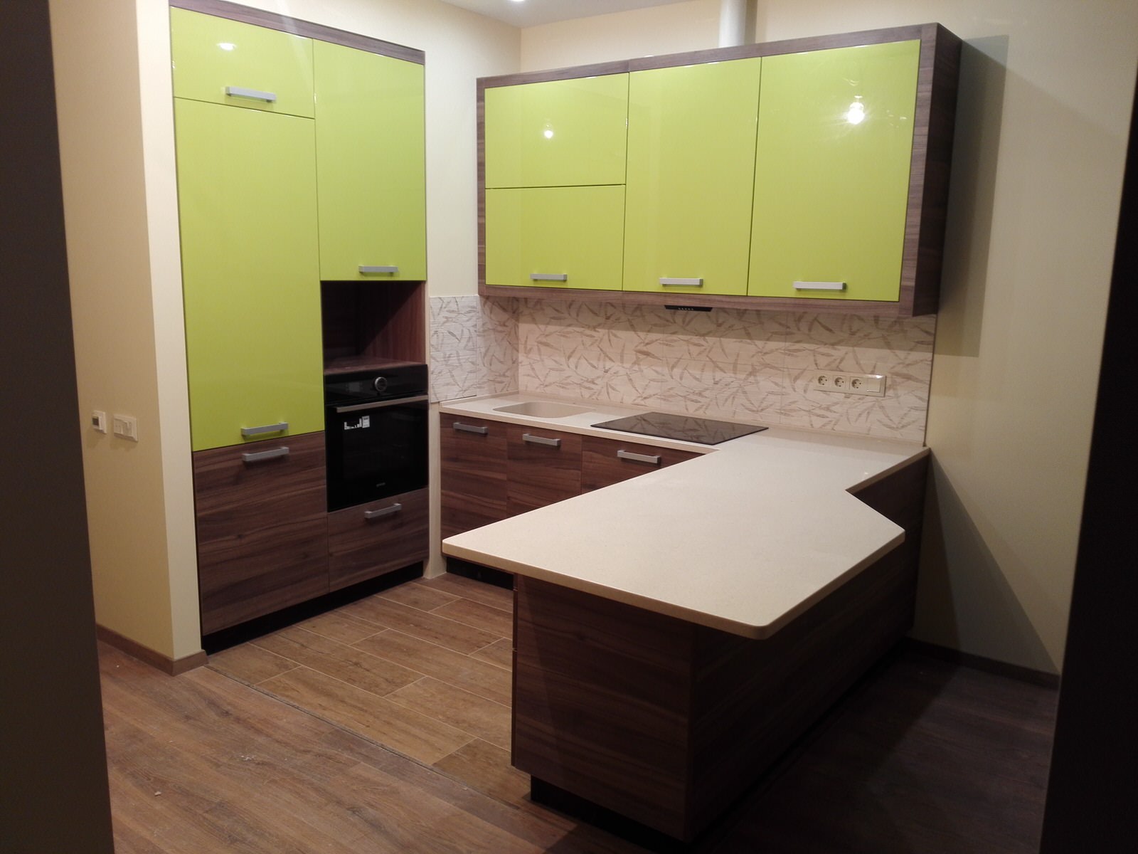 Столешница из искусственного камня белого цвета