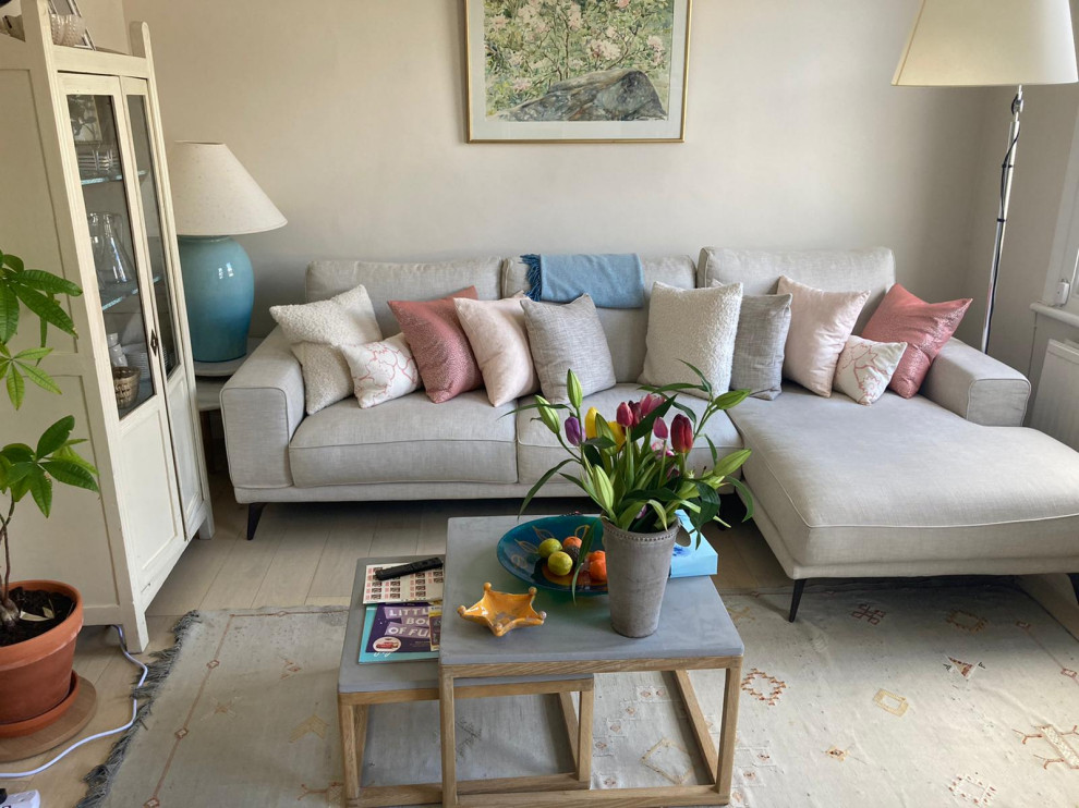 Living Room Renovation with Pastel Fusion in Wandsworth, London