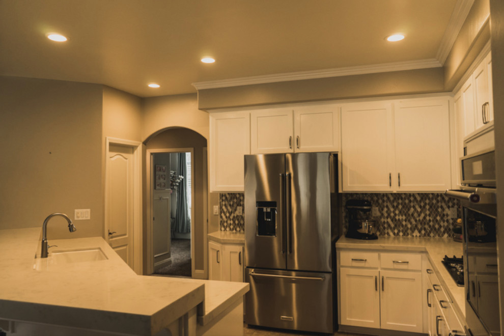Transitional kitchen photo in Seattle