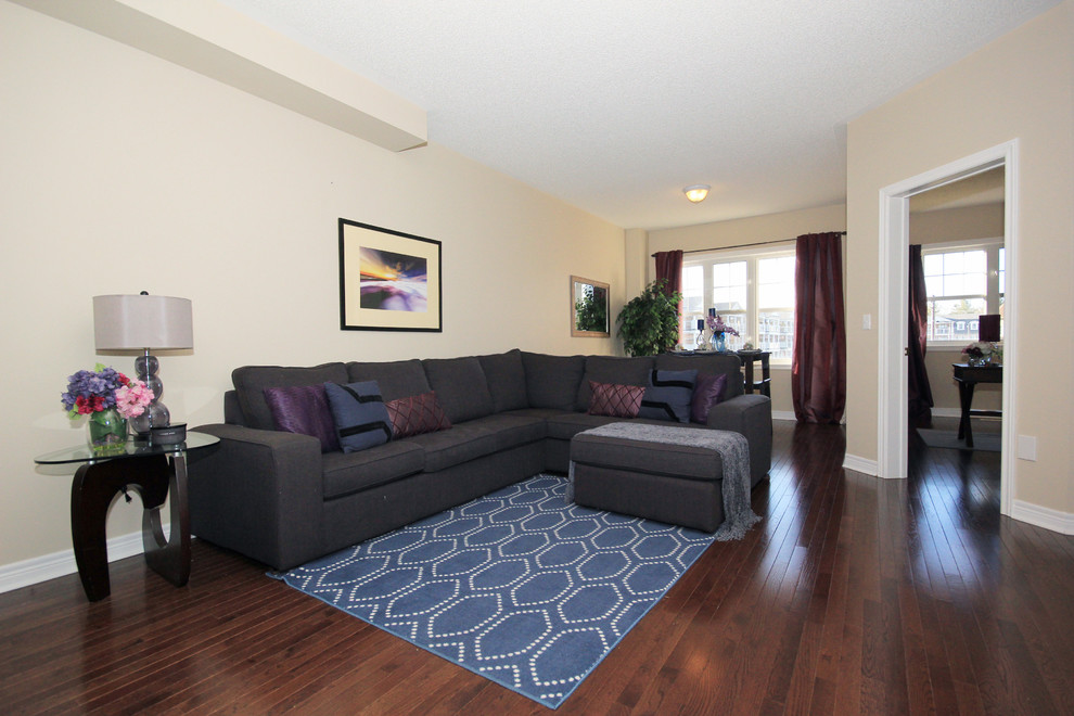 Home design - transitional home design idea in Toronto