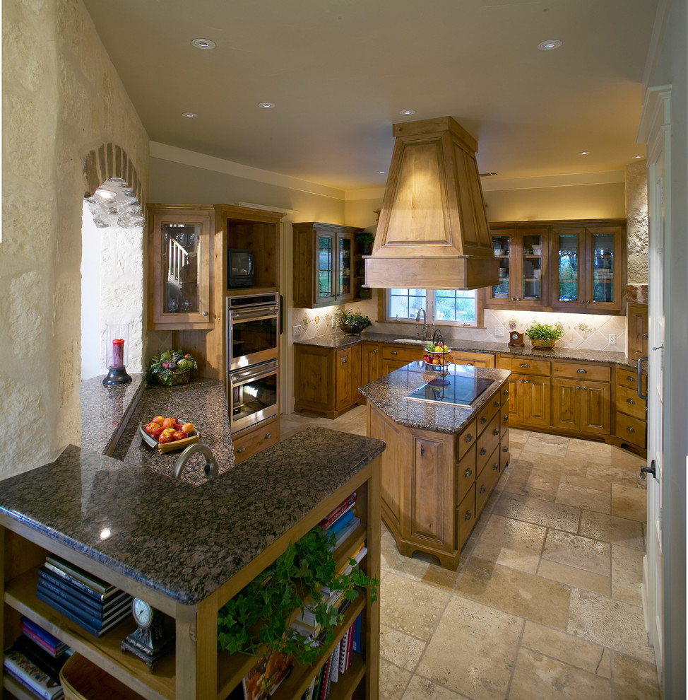 Kitchen - rustic kitchen idea in Austin