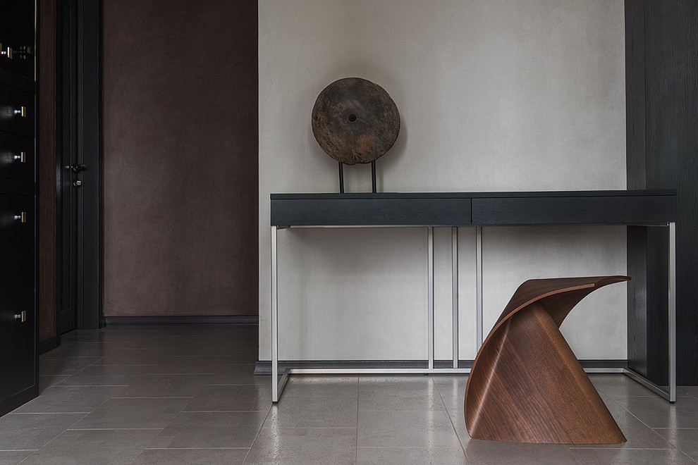 Современная квартира в Санкт-Петербурге с видом на озеро.