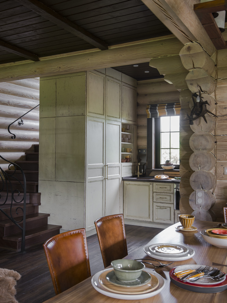 В гостях: Сруб с африканскими мотивами под Истрой