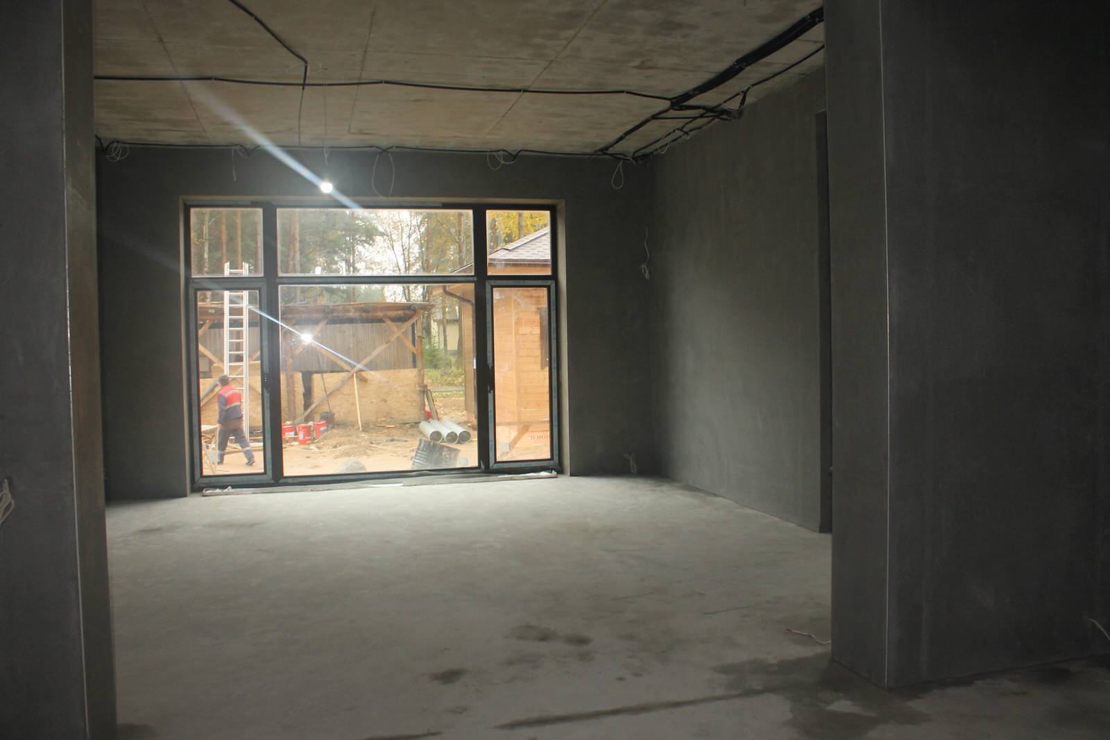 Дом из кирпича в "Охтинском парке"