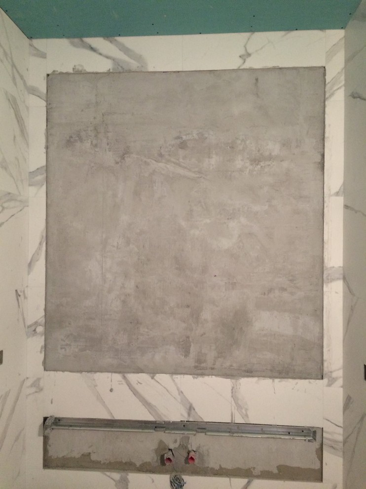 Зеркало в металлической раме