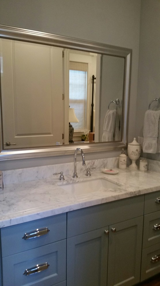 BEFORE PICTURE- Guest Bathroom