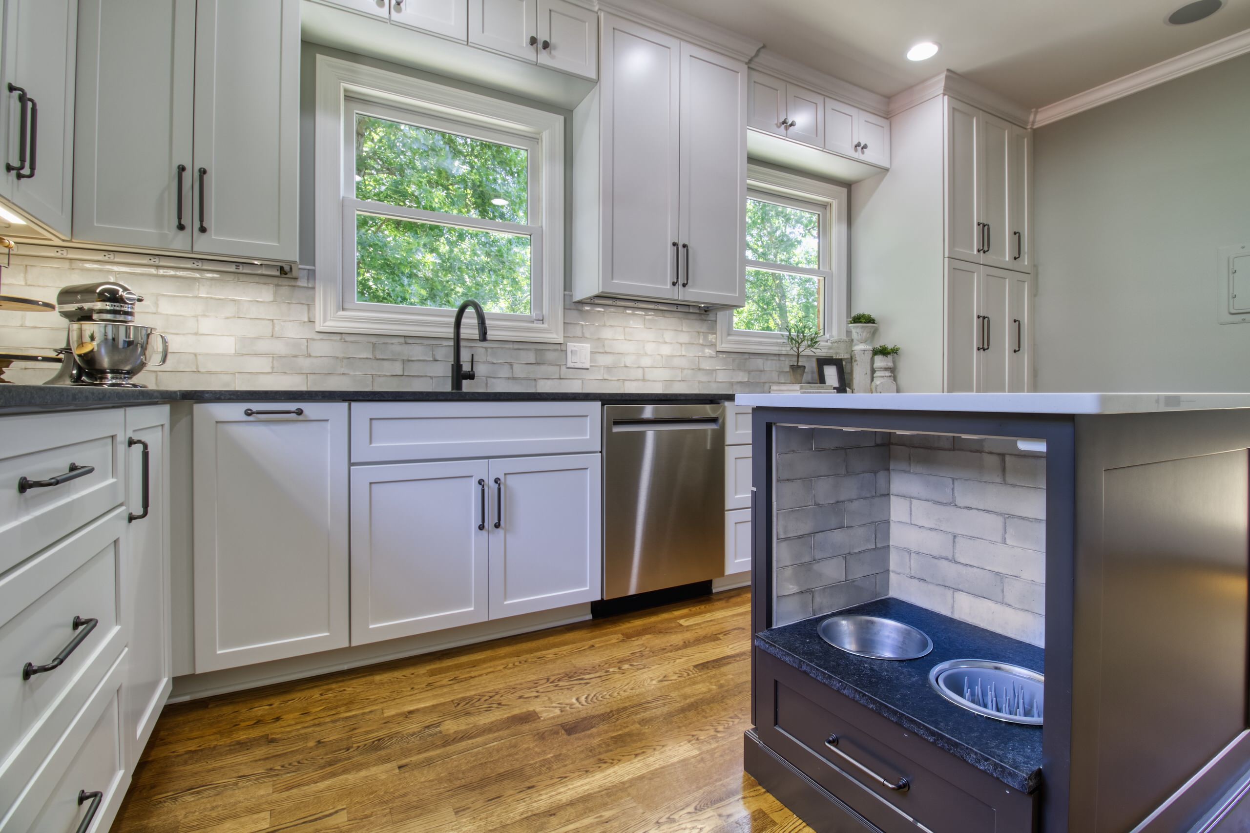 Bellevue Kitchen, Scullery, multi bath and LR refresh